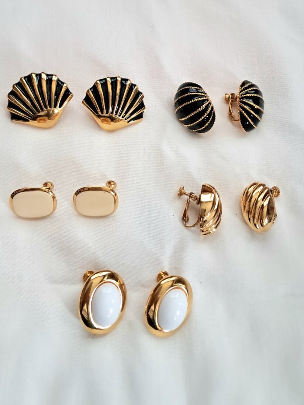 Lot 5 Vintage Napier Clip On Earrings Black Enamel Milk Glass Gold Tone Designer
